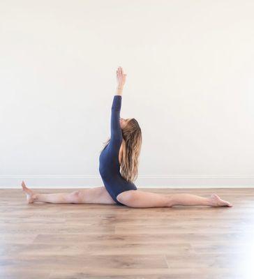 Hanumanasana