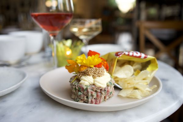 Steak Tartar w/ Lays Potato Chips