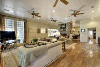 Great Oaks Recovery Center Living Room