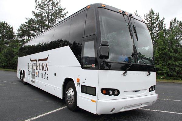 The smartest way to rent a charter bus in San Antonio, TX.