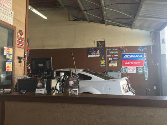 2005 Mustang GT getting its smog check done , yay it passed