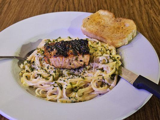 Salmon Pesto Linguini