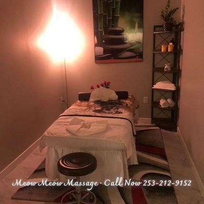 Welcome to Meow Meow Massage