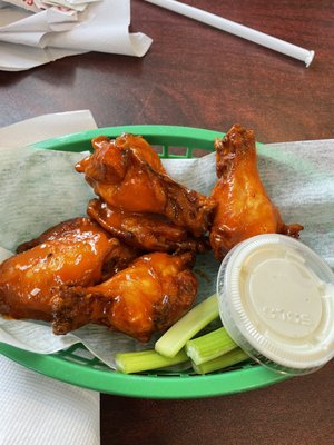 Buffalo wings (hot)