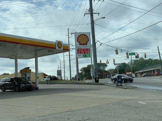 Intersection of Gallatin Pike and Solley Ave.