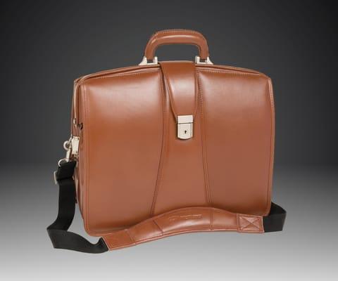 The Harrison is a must for the businessman who is constantly on the go! McKleinUSA