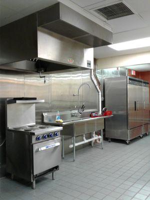 The brand new Foot Print to Success Clubhouse teaching kitchen:  Please call 954-657-8010 to schedule a tour.