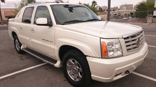 Cadillac Escalade EXT, only $13,995 Cash! Call 702-707-8036.