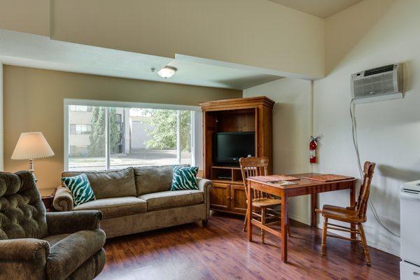 #1 Living room  near Spokane Sportsplex and Downtown