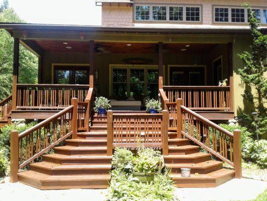 Beautiful deck got a new coat of semi-transparent stain in a beautiful saddle color.