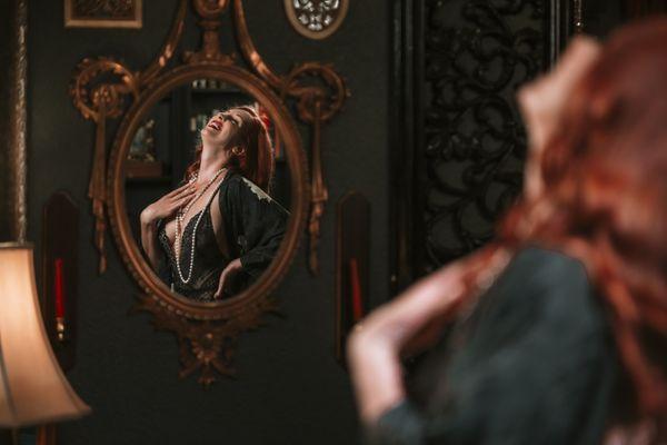 Solo boudoir photography mirror image