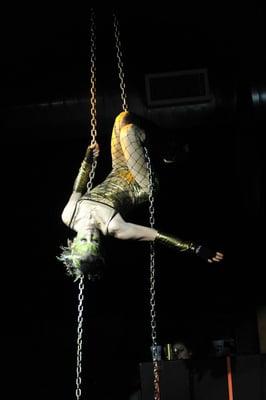 Performing aerial chains