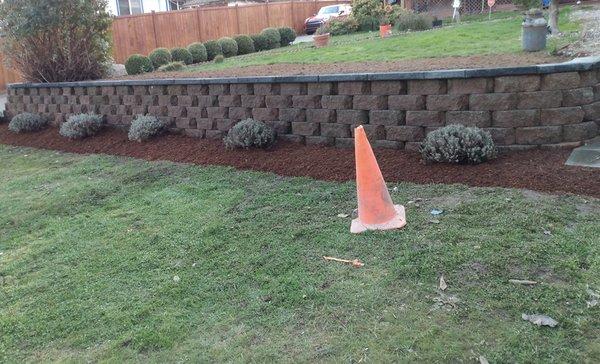 Retaining wall