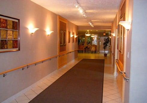 The open, clean hallways at the Grove of Skokie