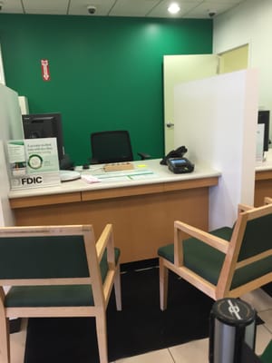 Citizens Bank of Franklin -- Horace Mann Plaza : 293 East Central Street / Route 140, Franklin              Interior