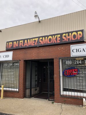 "Up In Flamez" TOBACCO shop