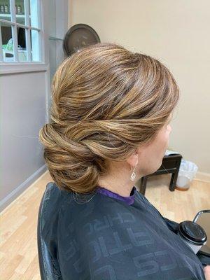 Gorgeous wedding hair