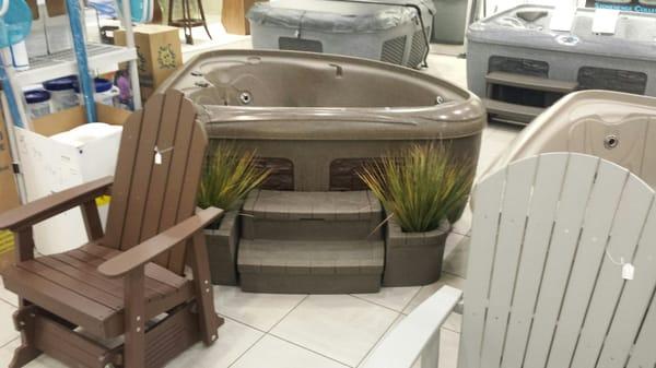 Portable plug and play hot tubs