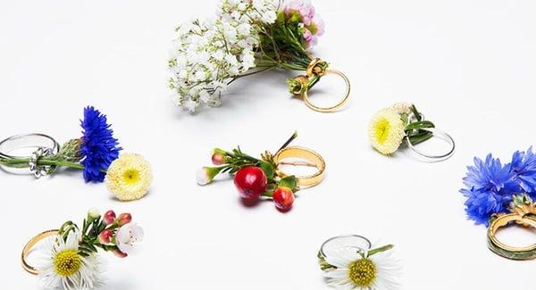 Fresh flowers ring