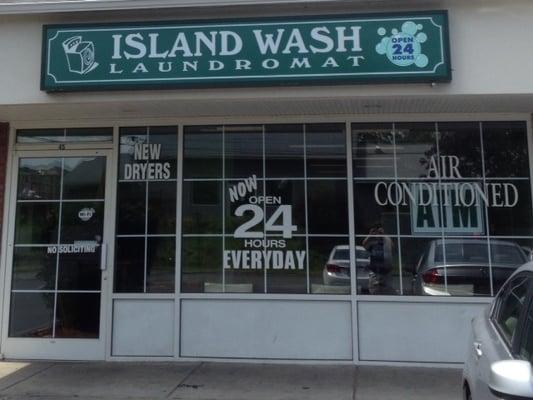 Island Wash Laundromat, Green Island, NY