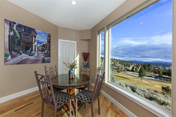 Breakfast nook over the Rivers Edge Golf Course...