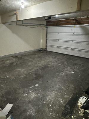 More of the smelly, dirty and disgusting garage!! Garage didn't open took almost 2 months to get fixed.