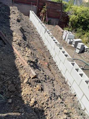 Retaining wall