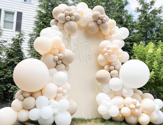 Outdoor Balloon Arches