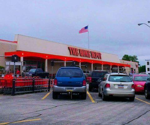 Home Depot, Broomall, PA -- storefront