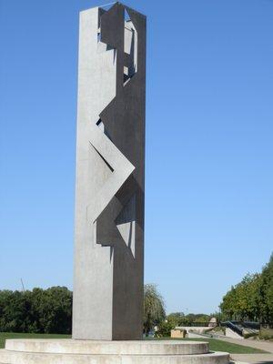 Totem by Rinaldo Paluzzi 1982