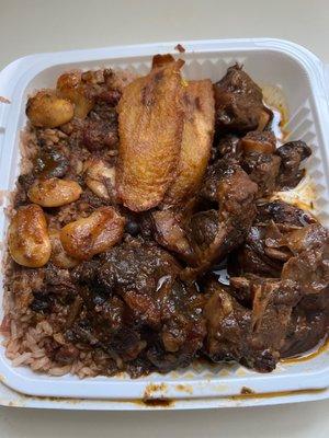 Oct 2022: Medium Oxtail with Rice and Peas. Very good.