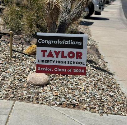 18x22 Graduation Yard Sign w/ Metal H-Stake