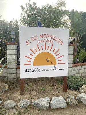 The sunshine sign welcoming you to El Sol Montessori