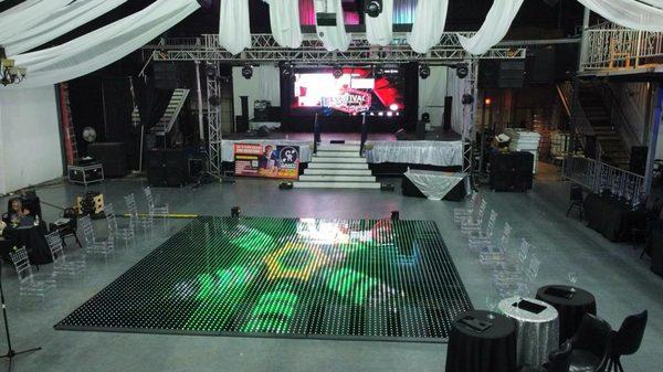 Pista de baile totalmente iluminada para sus eventos y ocasiones especiales