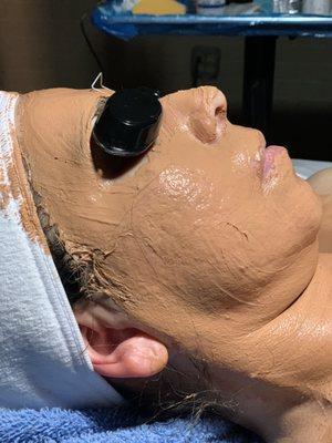 Sculptice clay mask treatment that includes facial massage sculpting.