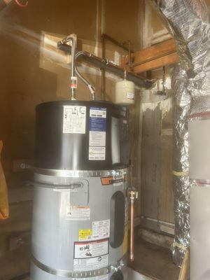 Heat pump water heater with Ballard and expansion tank