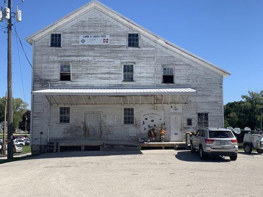 Tom's Old Country Mill