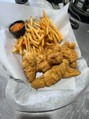 Chicken tender basket