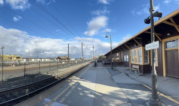 On the platform looking south to San Jose