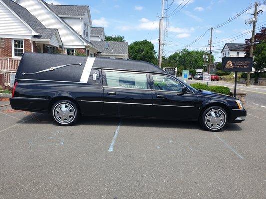 Servicing our local funeral home. Full Detail