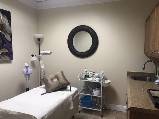 Facial treatment room