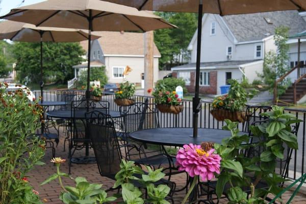 The patio outside of Mise en Place