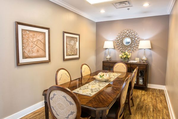 Clover Hill Senior Living | private dining