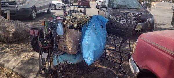 Albertsons Blythe Ca. Property now belongs to transient population.  Most likely spreading bad germs and Viruses.