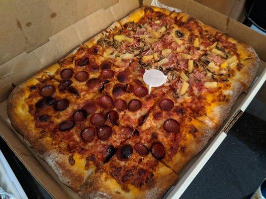 Pepperoni/Hawaiian pizza