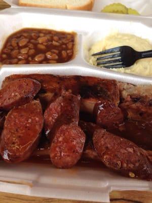 Ribs and links combo. If you want sauce on the side, better say so when you order. Good stuff either way.