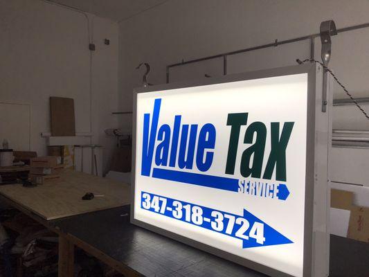 Hanging double sided light box