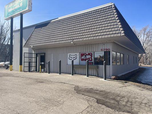 The Store-Front of Mojo Wheels.