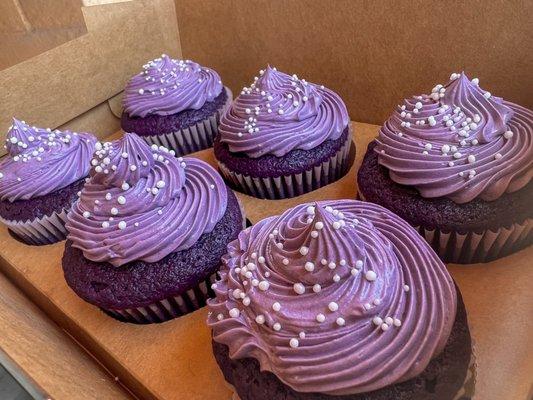 Ube cupcakes