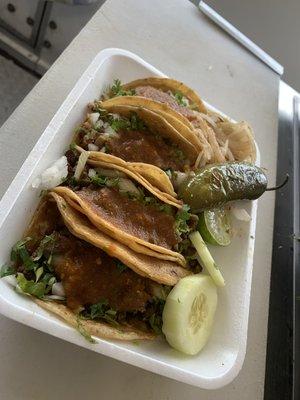 TACOS DE LENGUA, ASADA, PASTOR, TRIPA, Y VAPOR.